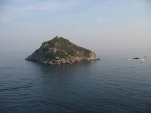 Xtrallusion photo library of independent, self-guided walking and sightseeing holidays in Italy. Pictures, images, photos and photographs taken along the way of this 1-day walking itinerary, to give you a visual impression of the day's walk.